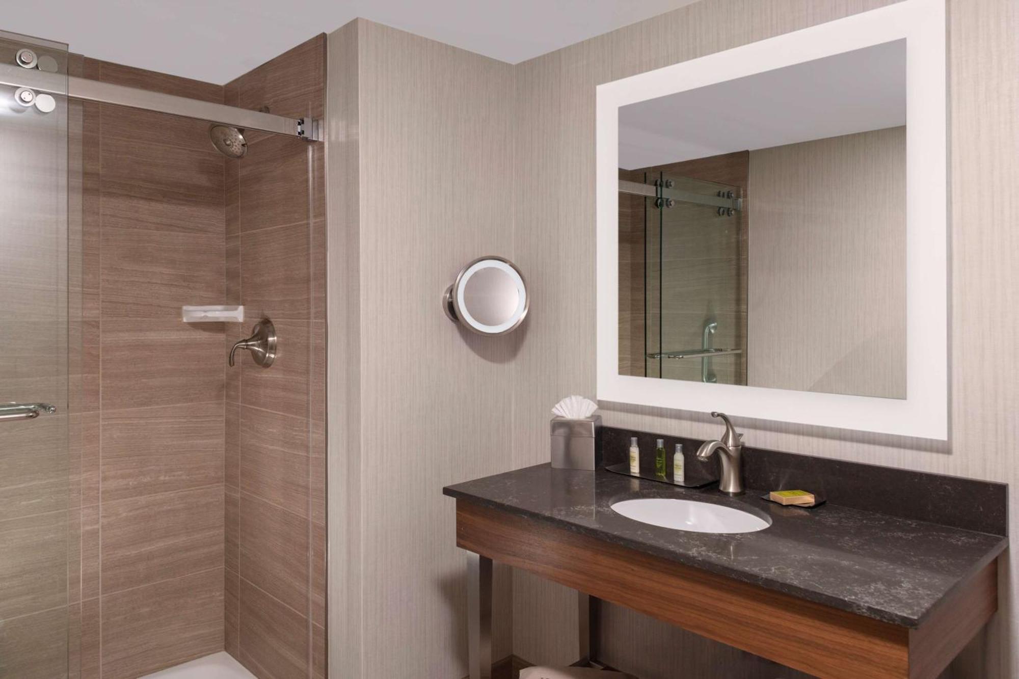 Doubletree By Hilton Hotel Burlington Vermont Eksteriør billede